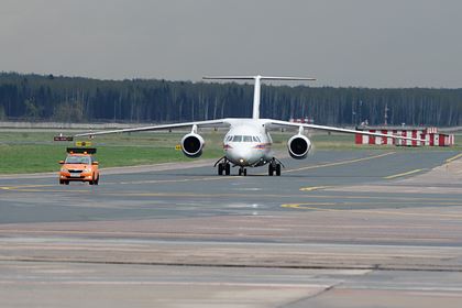 <br />
Российский самолет вернулся в аэропорт из-за трещины в лобовом стекле<br />
